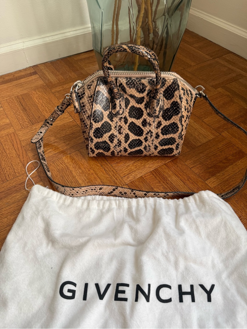 Givenchy Mini Antigona Bag in Python - Picture 3 of 11